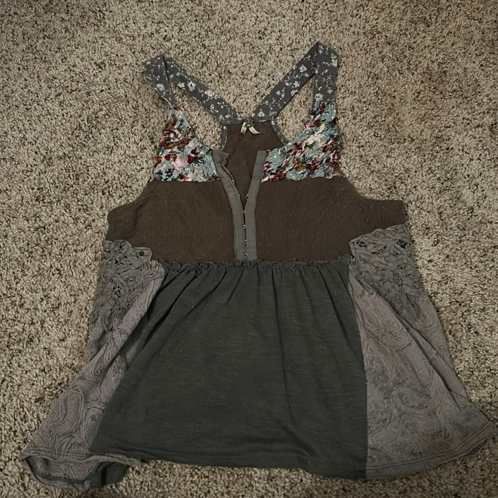 Women’s xs flowy top